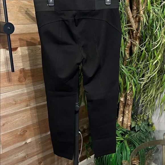 Simply Vera Wang black leggings/skinny pants. Like new. Large - Picture 5 of 6